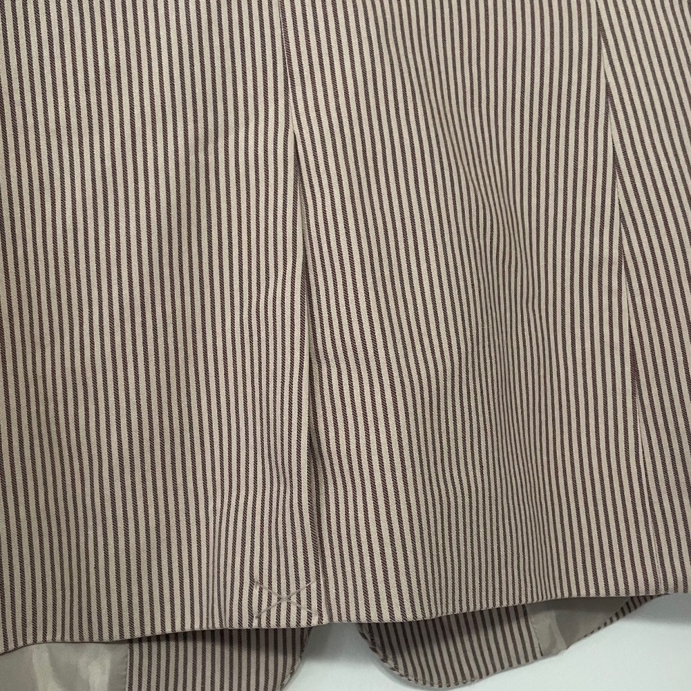 DKNY Ruched 3Q Sleeves One Button Pinstripe Blazer in Khaki Brown - Picture 6 of 13